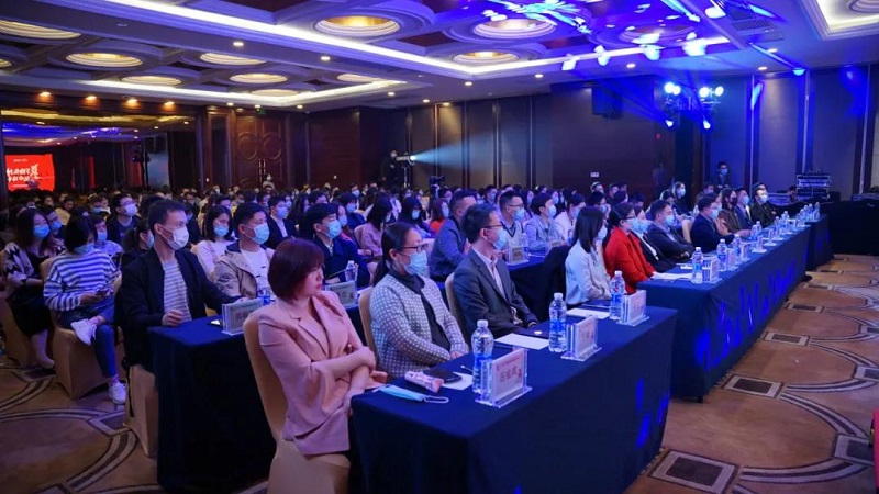 聯萬物乾坤，執云端牛耳丨云里物里2021年度戰略發展規劃會議圓滿召開