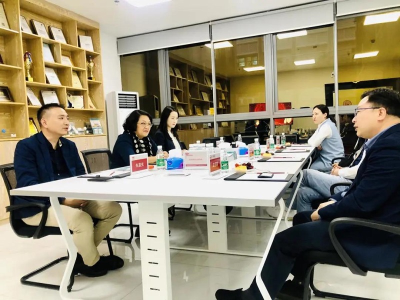 深圳擔保集團領導蒞臨指導工作，云里物里成績驕人備受肯定！